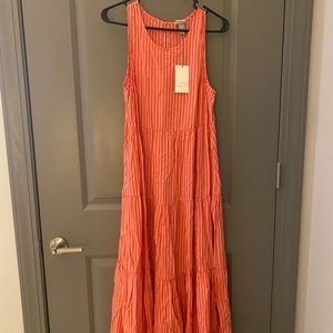 NWT. Sleeveless Maxi Dress.